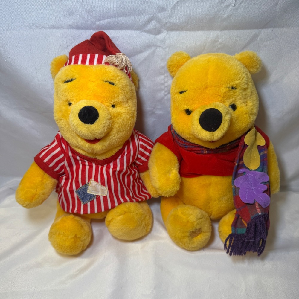 Vintage 1998 Disney Mattel Winnie the‎ Pooh Plush Set Nightshirt & Autumn Scarf
